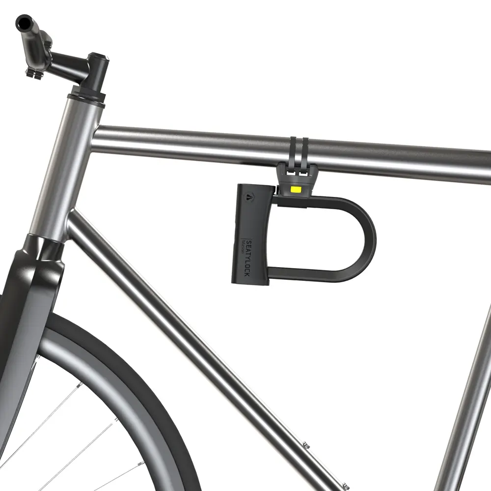 Mason 140_Mounted on bike.webp
